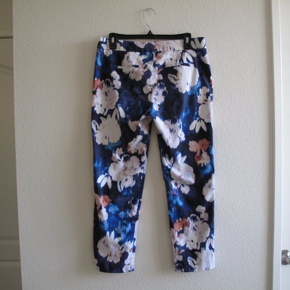 SAINT TROPEZ WEST Floral Watercolor Ankle Pants - Picture 4 of 7